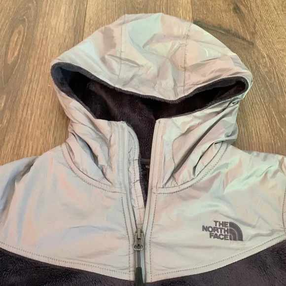 North Face Women’s Gray Coat size medium - Picture 2 of 11